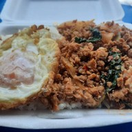 กะเพราเก้าล้าน