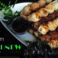 ลูกชิ้นย่าง หน้าเซเว่นพานทอง