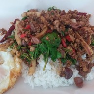 กระเพราถาด คอนหวันแง๊ะ ฟรีไข่ดาว สาขา8
