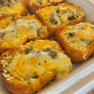 P2N Pizza & Bakery Delight (พีทูเอ็น พิซซ่า ทับสะแก) ปั๊มบางจาก ทุ่งประดู่ ขาล่องใต้ (ทับสะแก ประจวบฯ)