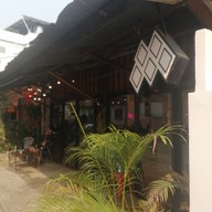 หน้าร้าน Must Cha Cafe