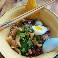 เมนูของร้าน เตี๋ยวต้มยำตำลึงหรอยแสบวาน