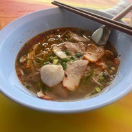 ก๋วยเตี๋ยวหมูต้มยำบ้านจิก อุดรธานี