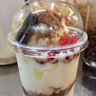 อดัม ไมโลดิบ นมสดปั่น ขนมปังปิ้ง ซอยเนินพลับหวาน