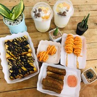 อดัม ไมโลดิบ นมสดปั่น ขนมปังปิ้ง ซอยเนินพลับหวาน