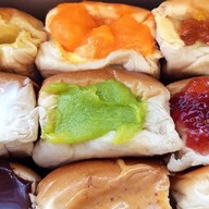 ขนมปังเจ้าอร่อยเด็ดเยาวราช เอ็มควอเทียร์