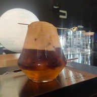 SVNLOWBAR SPECIALTY COFFEE & MATCHA THARUA