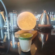 SVNLOWBAR SPECIALTY COFFEE & MATCHA THARUA