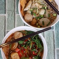 ก๋วยเตี๋ยวลูกชิ้นแคะเจ๊หลีสำเพ็ง บางบอน3