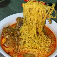 เมนูของร้าน พี่ดาว หมี่แกง เบตง