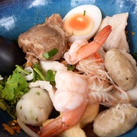 เมนูของร้าน โรงก๋วยเตี๋ยว โครงการ I-Field