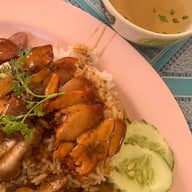 ผัดไทยกุ้งสด บ้านใหม่