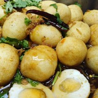 ข้าวแกงใต้คานาอัน(เปลี่ยนเมนูทุกวัน)