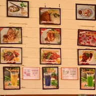 ผัดไทยกุ้งสด บ้านใหม่
