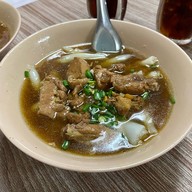 ก๋วยจั๊บไก่คลองแงะ