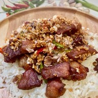 ข้าวหมูทอดกระเทียมพริกสด ร้านข้าวหมูทอด สาขา1