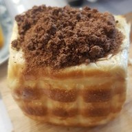 เมนูของร้าน ปังปิ้งไส้ทะลัก ข้างธนาคารออมสินเก่า