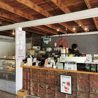 บรรยากาศ Nap's Coffee X Warin -