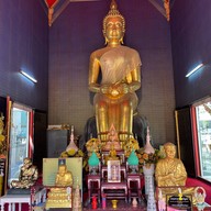 วัดสามพระยา