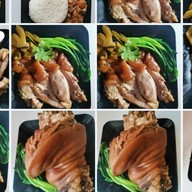 ข้าวขาหมูสีลม กับ กะเพราขาหมูโครตอร่อย ท่าข้าม28