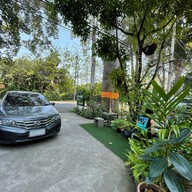 at home cafe& restaurant สารภี