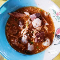 เมนูของร้าน ก๋วยเตี๋ยวเรือตาเท้ง วัดบางคล้า
