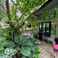 at home cafe& restaurant สารภี