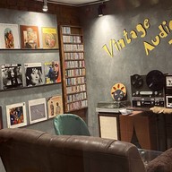 Vintage Audio The Cafe