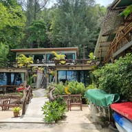 ทับแขกซีฟู้ด