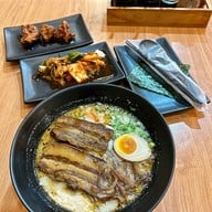 Hadoumen สุพรีม