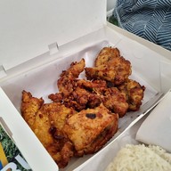 เมนูของร้าน ไก่ทอด-หมูทอดพริกกระเจียว (การันตีความอร่อย จากช่องดัง!) แจ้งวัฒนะ14