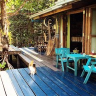 Gumm Lonely Club Rooms & Cafe