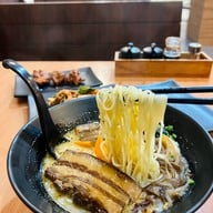 Hadoumen สุพรีม