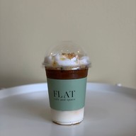 เมนูของร้าน Flat cafe and space Thaphra