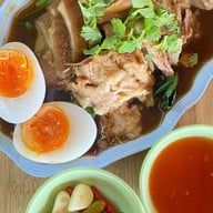 เกาเหลาเลือดหมู เจ้รมย์-ปากน้ำ ปากน้ำ เจ้าเก่า จ.สมุทรปราการ