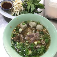 เมนูของร้าน ก๋วยเตี๋ยวเนื้อป้ามล