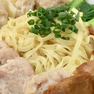ลียา บะหมี่ เกี๊ยว น้ำดำ สูตรญี่ปุ่น ตลาดกรีนวินเทจ รัชโยธิน