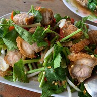 เมนูของร้าน ครัวปลาใหญ่