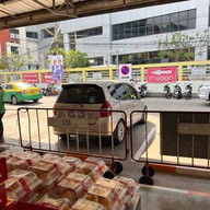 เมนูของร้าน ร้านขนมส้มจ๋า ขนมหวานเจริญกรุง ลอดช่องวัดเจษ เฉาก๊วย ขนมเปี๊ยะถั่วไข่เค็ม ตลาดเสรี2