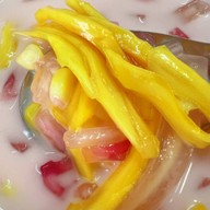 เมนูของร้าน ร้านขนมส้มจ๋า ขนมหวานเจริญกรุง ลอดช่องวัดเจษ เฉาก๊วย ขนมเปี๊ยะถั่วไข่เค็ม ตลาดเสรี2