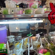 เมนูของร้าน ร้านขนมส้มจ๋า ขนมหวานเจริญกรุง ลอดช่องวัดเจษ เฉาก๊วย ขนมเปี๊ยะถั่วไข่เค็ม ตลาดเสรี2