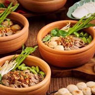 กินเส้นก๋วยเตี๋ยวเรือหม้อดิน ซิตี้พาร์คบางพลี