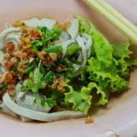 เมนูของร้าน รสหนึ่ง ก๋วยเตี๋ยวเสวยลูกชิ้นปลาเชียงใหม่ เชียงใหม่