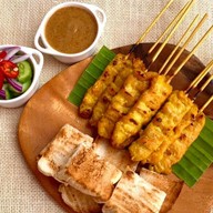 24หมูสะเต๊ะ หมู่บ้านเมืองทรัพย์ธานี