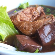 ก๋วยเตี๋ยวเป็ดตาเข็ม(เจ๊เจี๊ยบ)อ่าวอุดม อ่าวอุดม