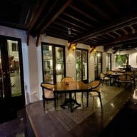 The Banyan Riverhouse Cafe & Bistro