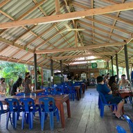 ครัวต้นสน