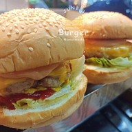 June's Burger  Homemade
