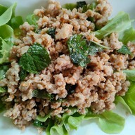 เมนูของร้าน ครัวบีเวล ข้าวหมูทอด