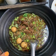 ก๋วยเตี๋ยวเรือชามโต By Buddha
